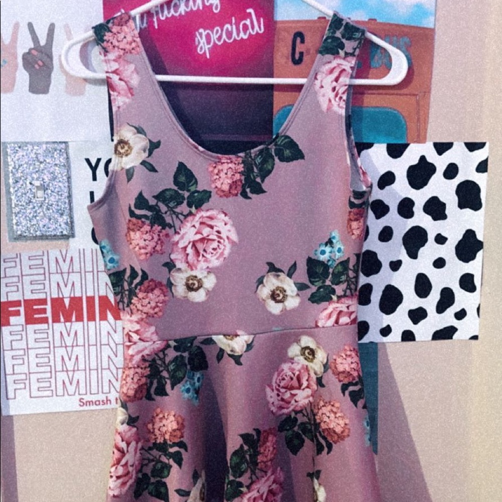 Dress with flower designs